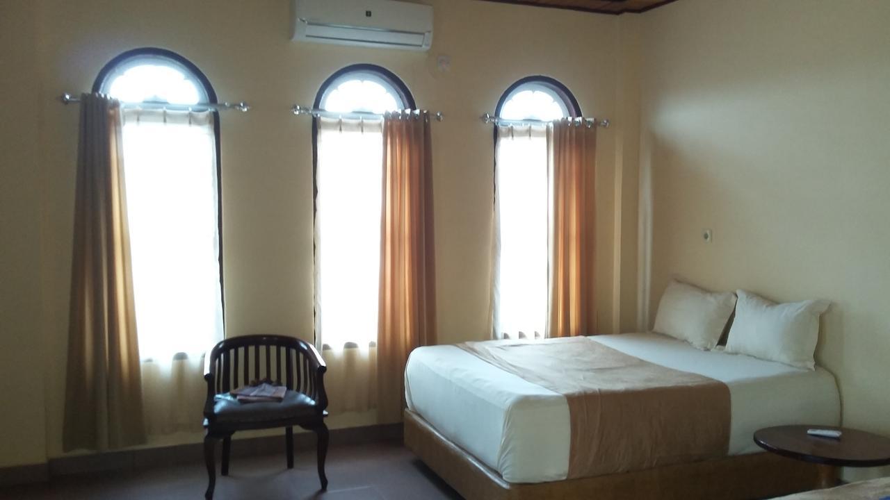 Hotel Ar - Riyadh Kualatungkal Luaran gambar